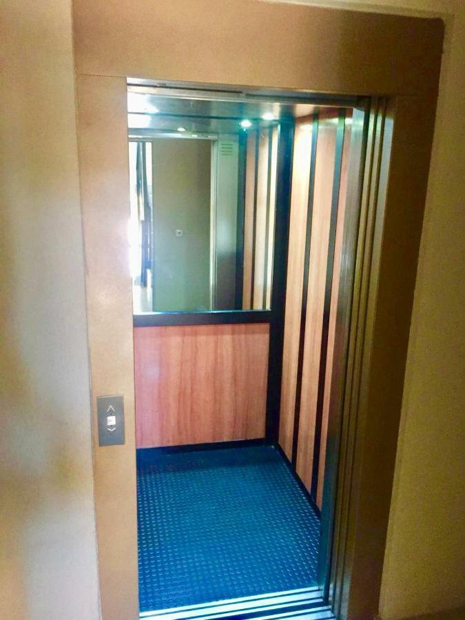 Apartamento Moderno,luminoso con plaza de garaje Madrid Exterior foto